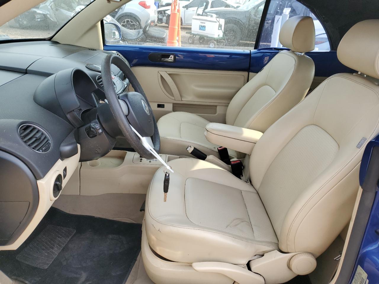 2007 Volkswagen New Beetle Convertible Option Package 1 VIN: 3VWRG31Y37M414838 Lot: 64521355