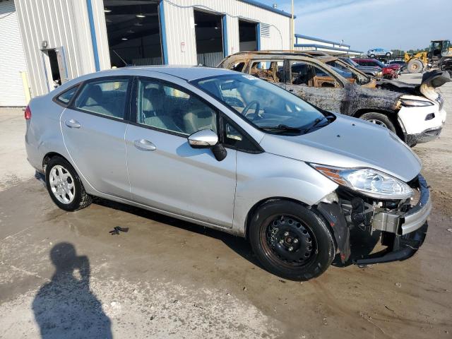  FORD FIESTA 2013 Srebrny