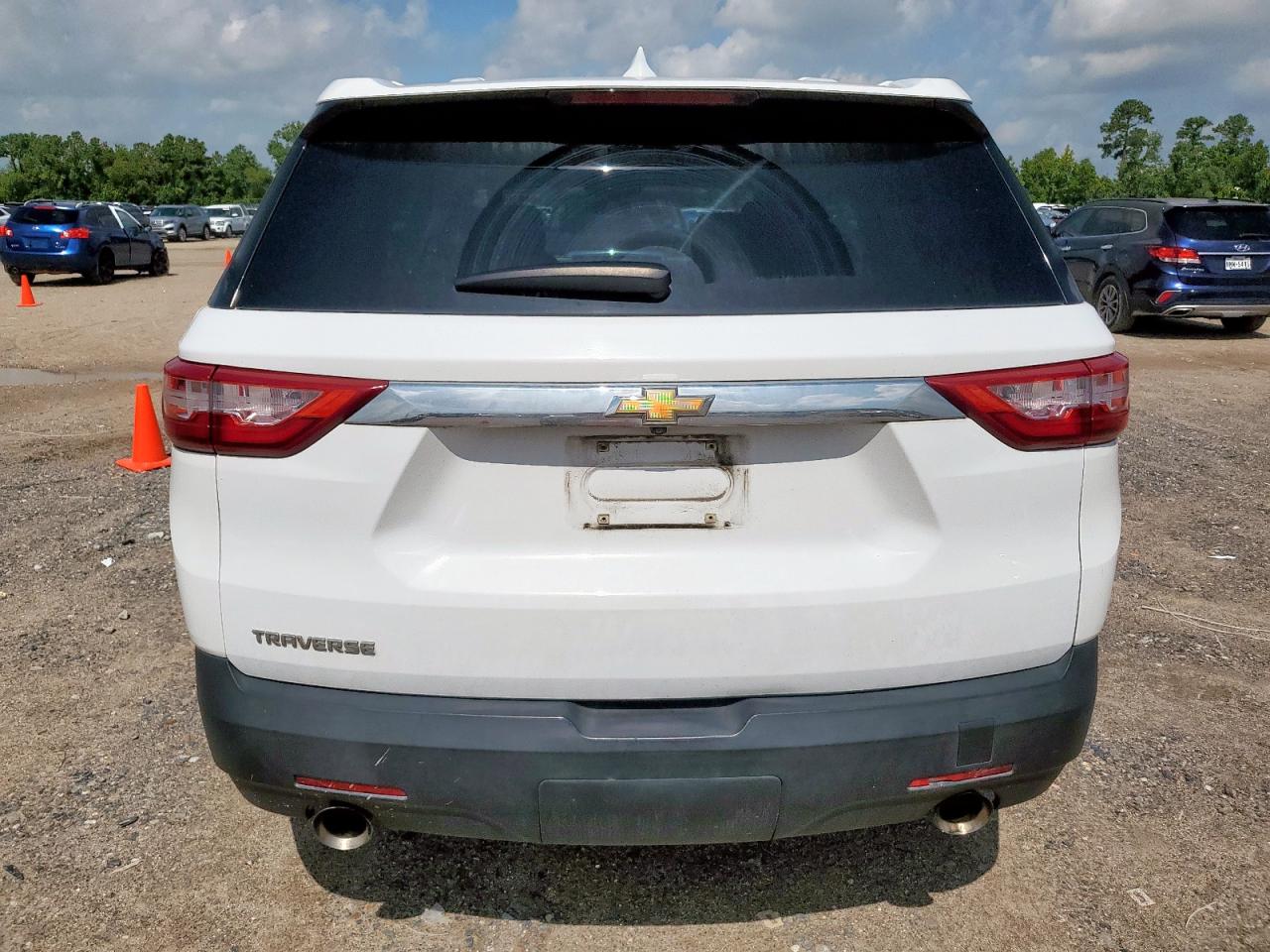 2019 Chevrolet Traverse Ls VIN: 1GNERFKW1KJ106039 Lot: 64836635