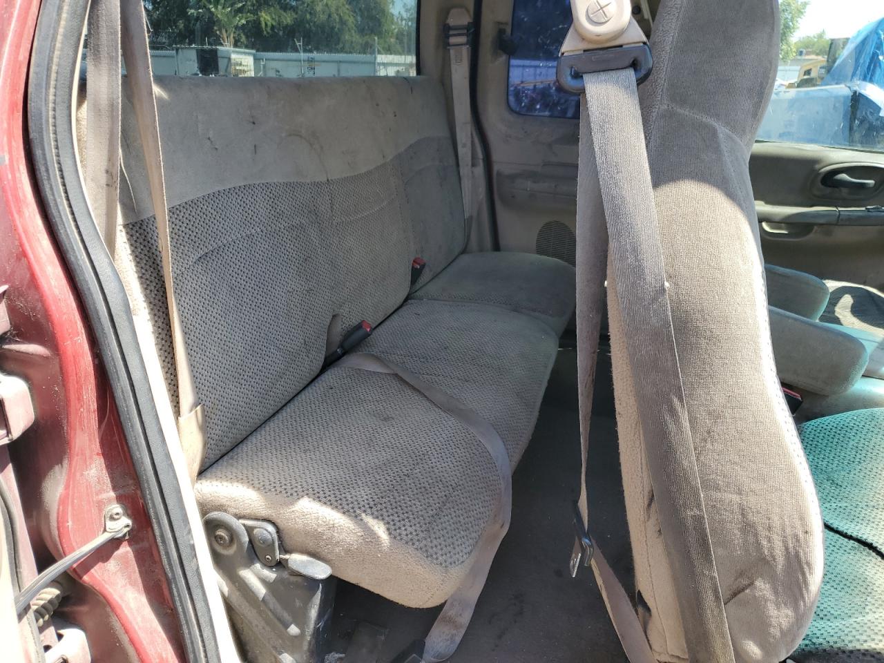 2000 Ford F150 VIN: 1FTZX1729YKA96372 Lot: 63636815