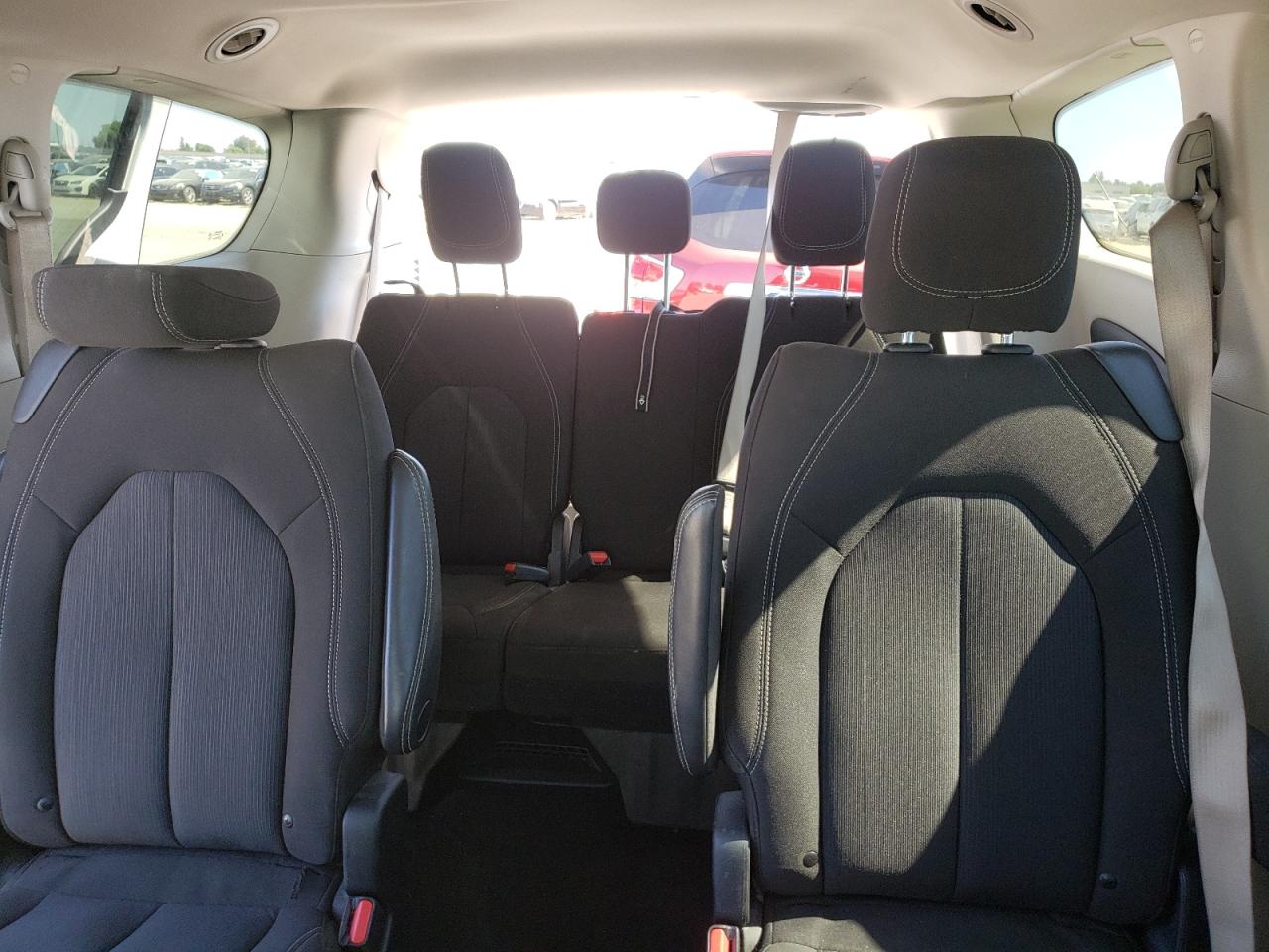 2c4rc1cg3nr208903 2C4RC1CG3NR208903 2022 Chrysler Voyager Lx