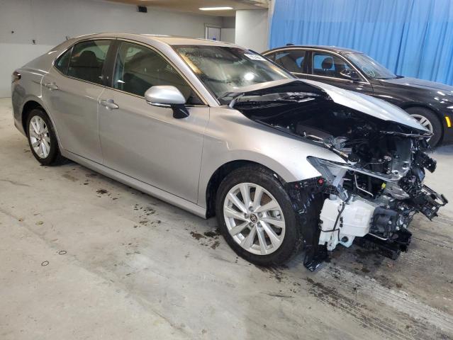  TOYOTA CAMRY 2023 Srebrny