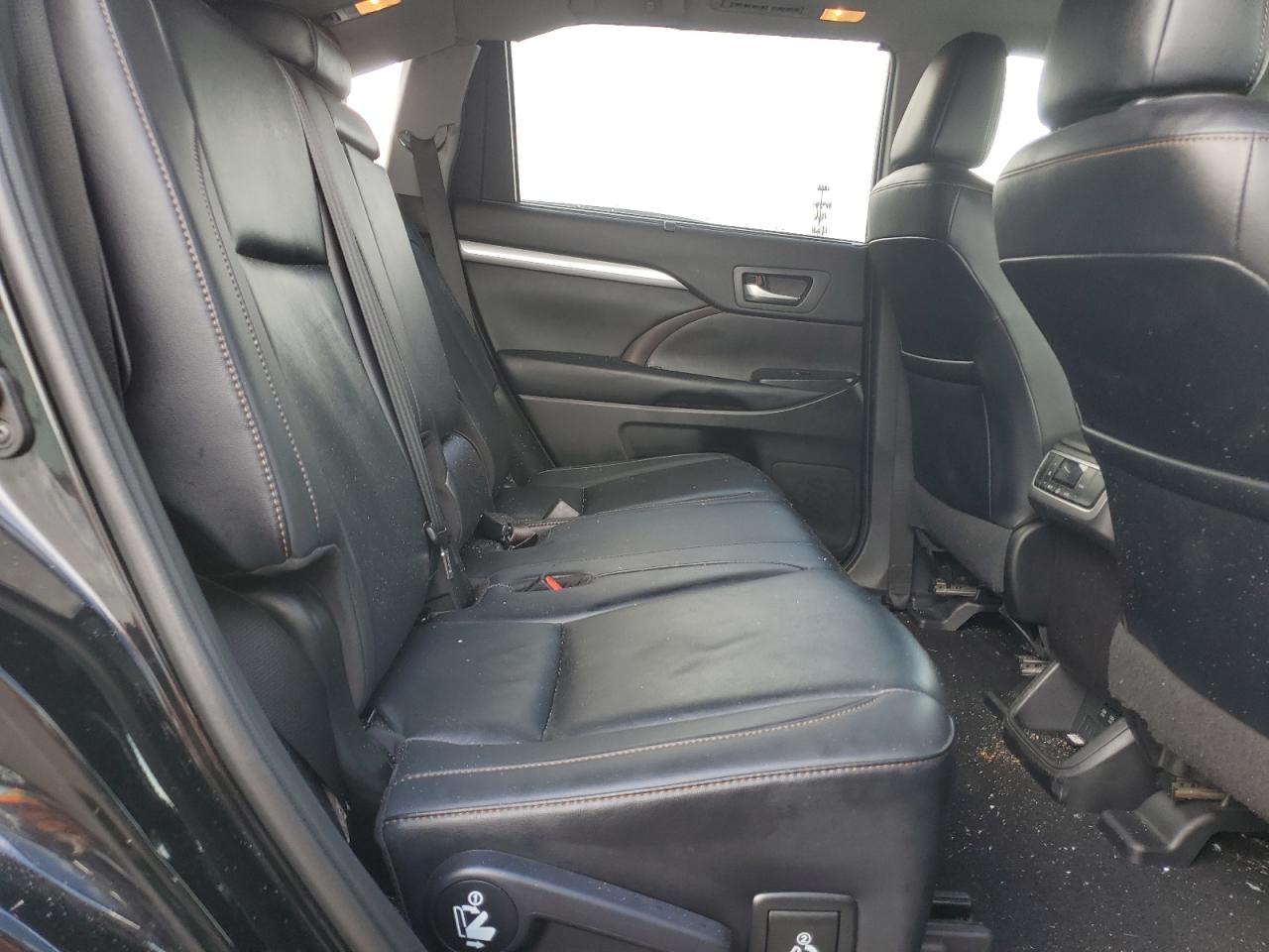 2019 Toyota Highlander Se VIN: 5TDJZRFH0KS572486 Lot: 64417265