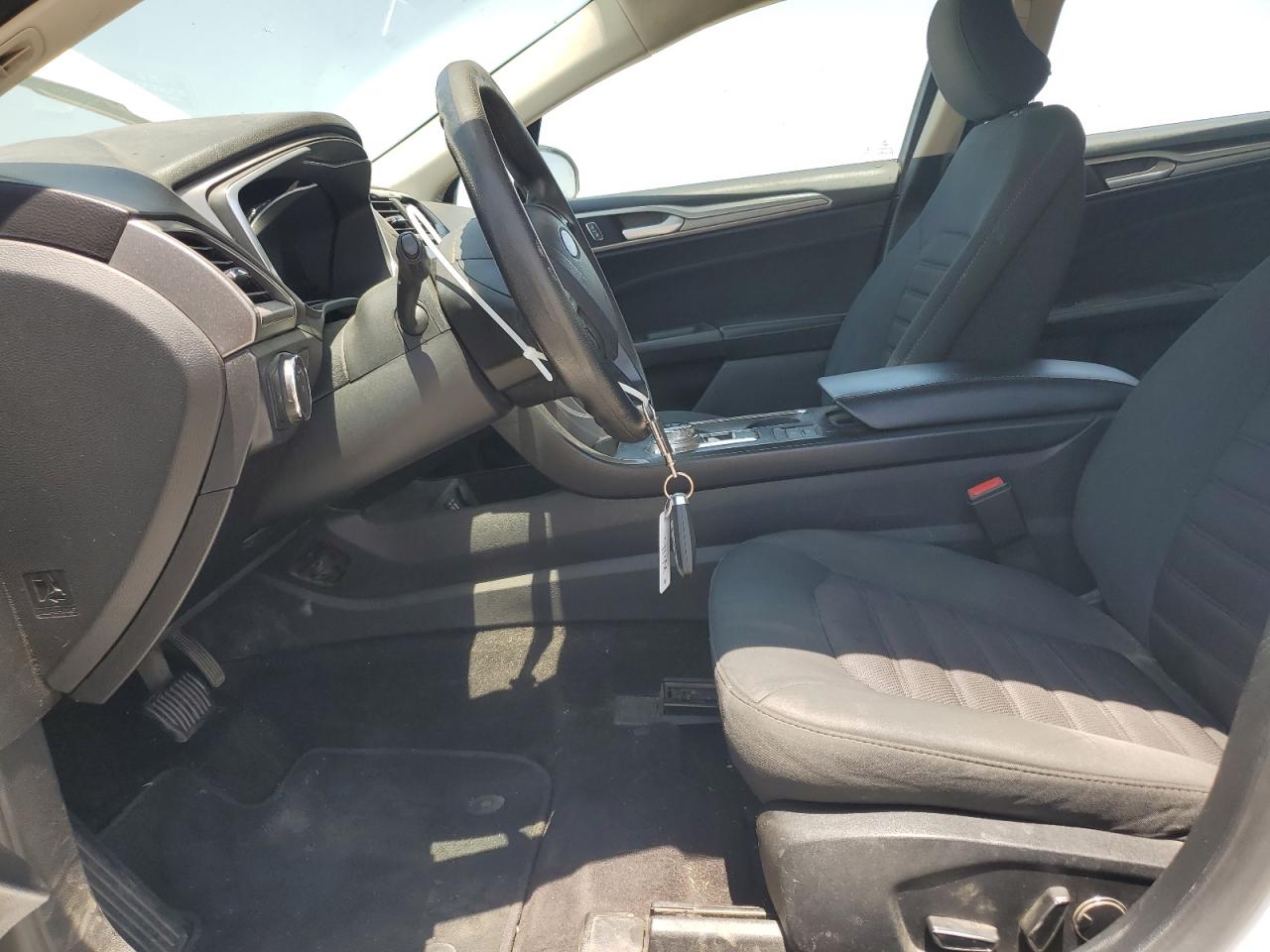 2019 Ford Fusion Se VIN: 3FA6P0LU9KR104385 Lot: 64819555