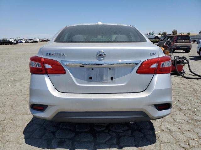 Sedans NISSAN SENTRA 2016 Srebrny