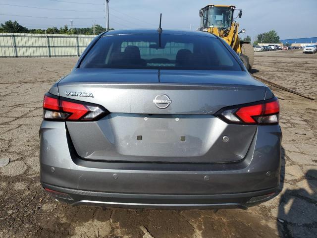  NISSAN VERSA 2024 Серый