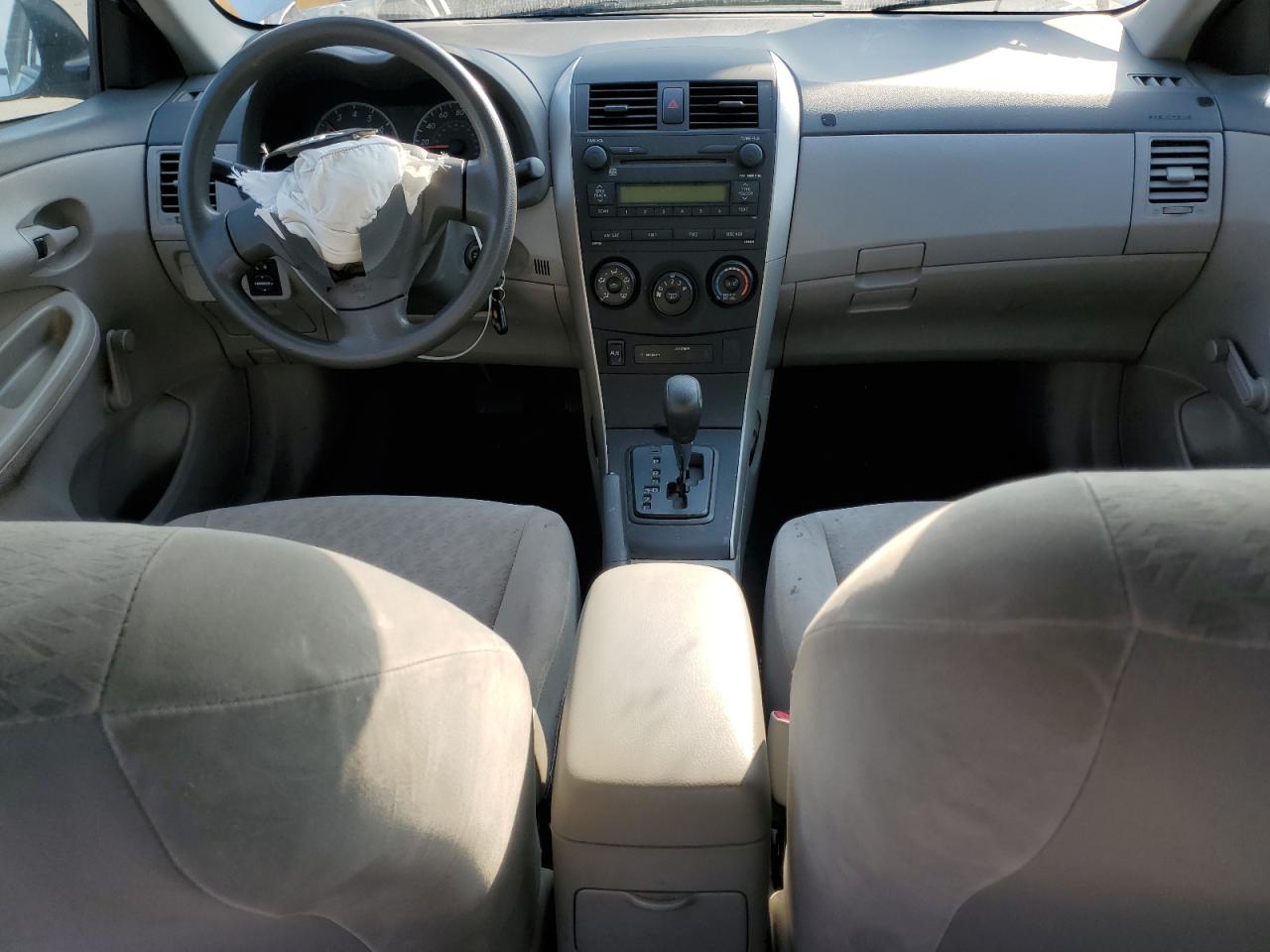 2009 Toyota Corolla Base VIN: JTDBL40E29J005565 Lot: 64601345