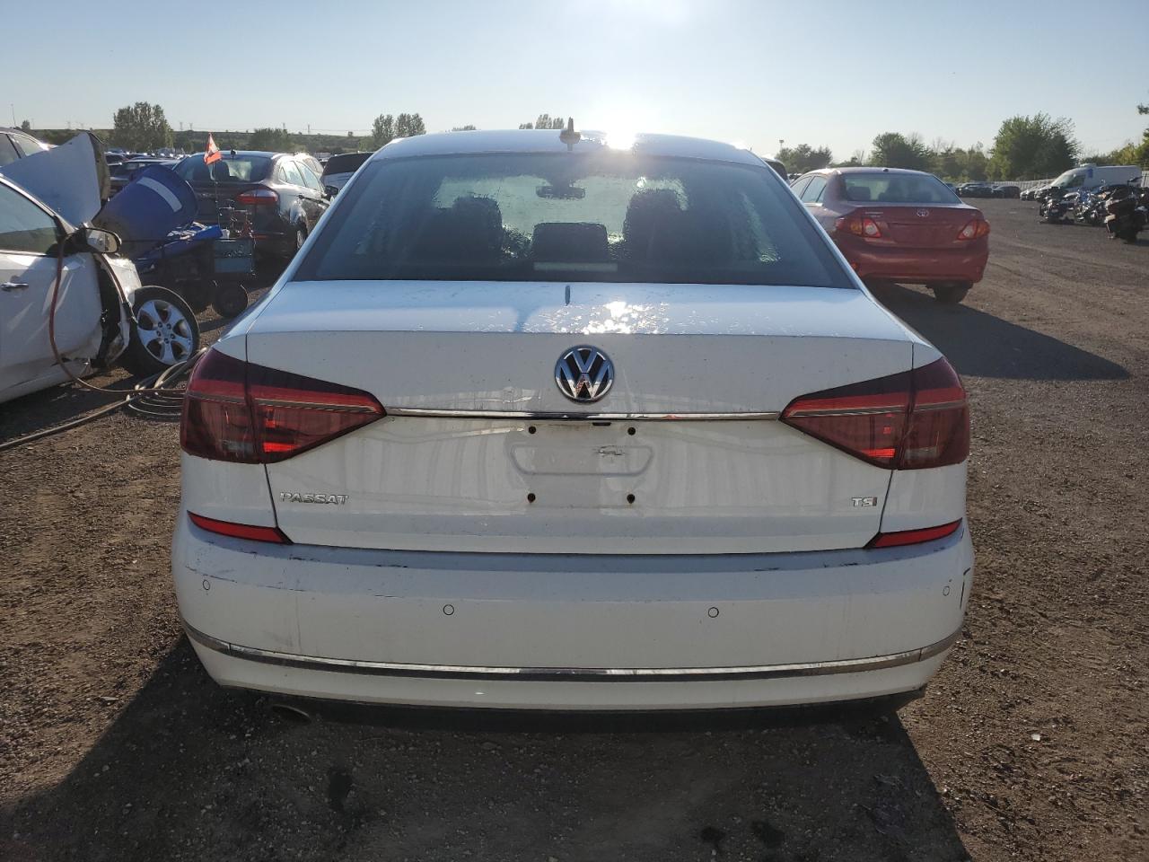 2018 Volkswagen Passat Se VIN: 1VWBA7A38JC017746 Lot: 64788055