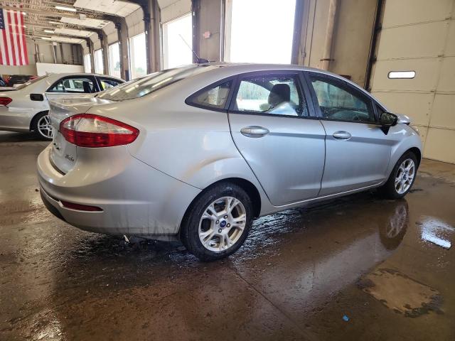 Седаны FORD FIESTA 2016 Серебристый