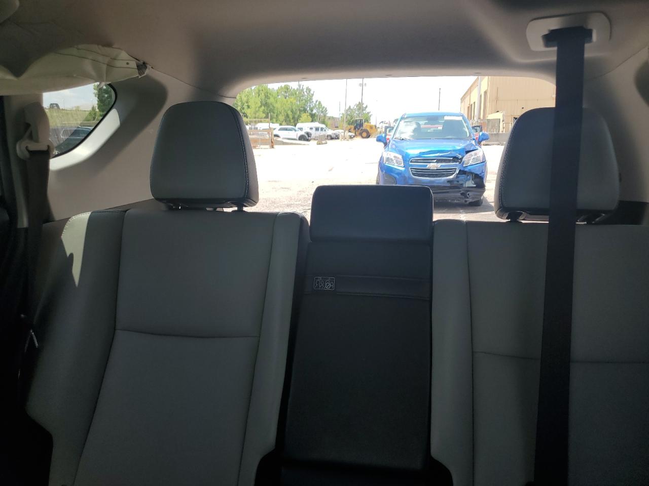 2017 Toyota Rav4 Hv Limited VIN: JTMDJREV7HD118994 Lot: 63842385
