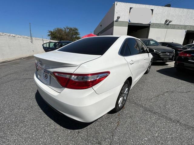 Sedans TOYOTA CAMRY 2016 White