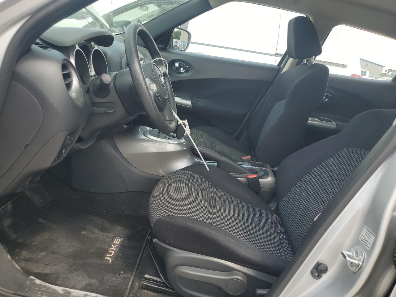 2015 Nissan Juke S VIN: JN8AF5MVXFT557810 Lot: 63036525