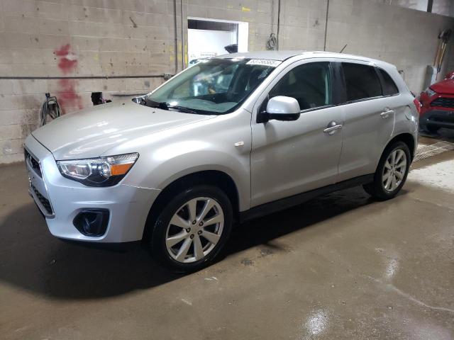  MITSUBISHI OUTLANDER 2015 Srebrny