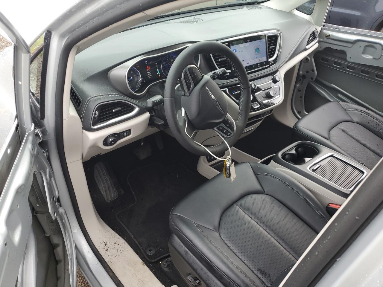 2024 Chrysler Pacifica Touring L VIN: 2C4RC1BG0RR180551 Lot: 63499125