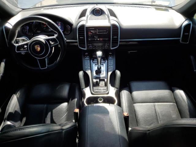  PORSCHE CAYENNE 2018 Silver