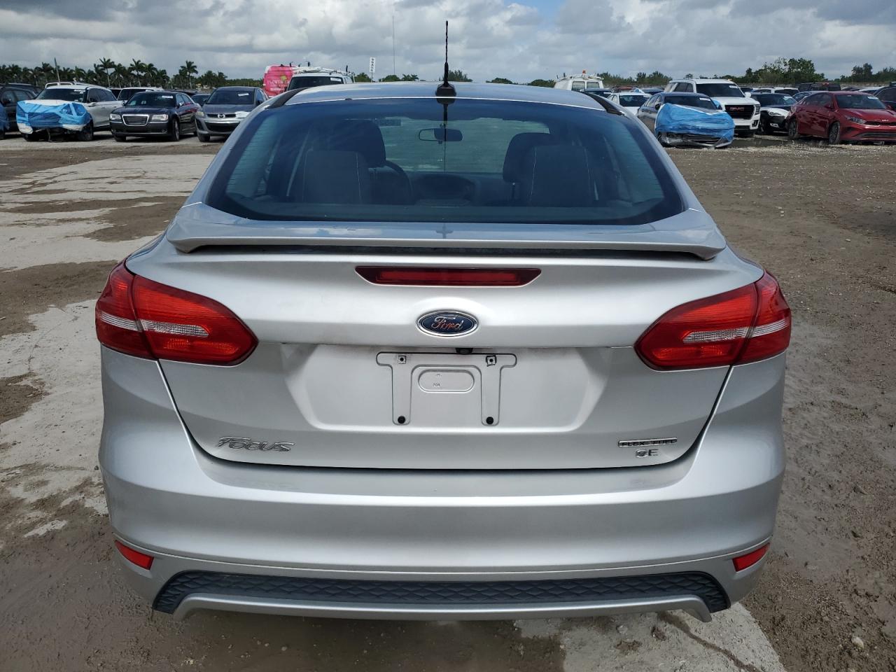 2016 Ford Focus Se VIN: 1FADP3F21GL215411 Lot: 65269445