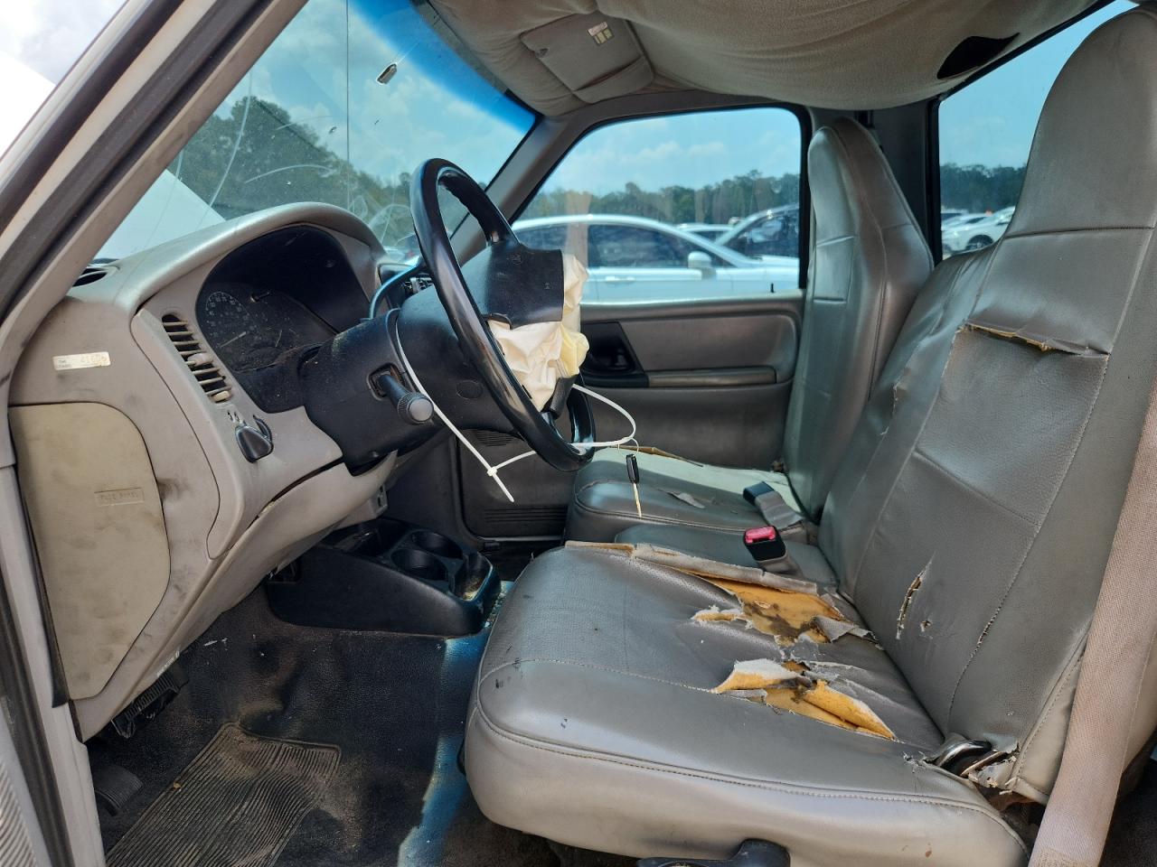 1999 Ford Ranger VIN: 1FTYR10VXXTA98828 Lot: 63062485