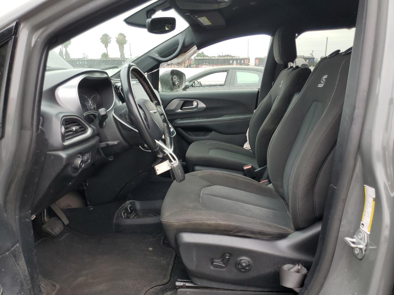 2020 Chrysler Pacifica Hybrid Touring VIN: 2C4RC1H70LR240780 Lot: 65603485