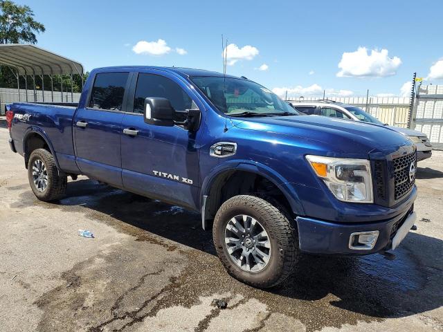  NISSAN TITAN 2017 Синий