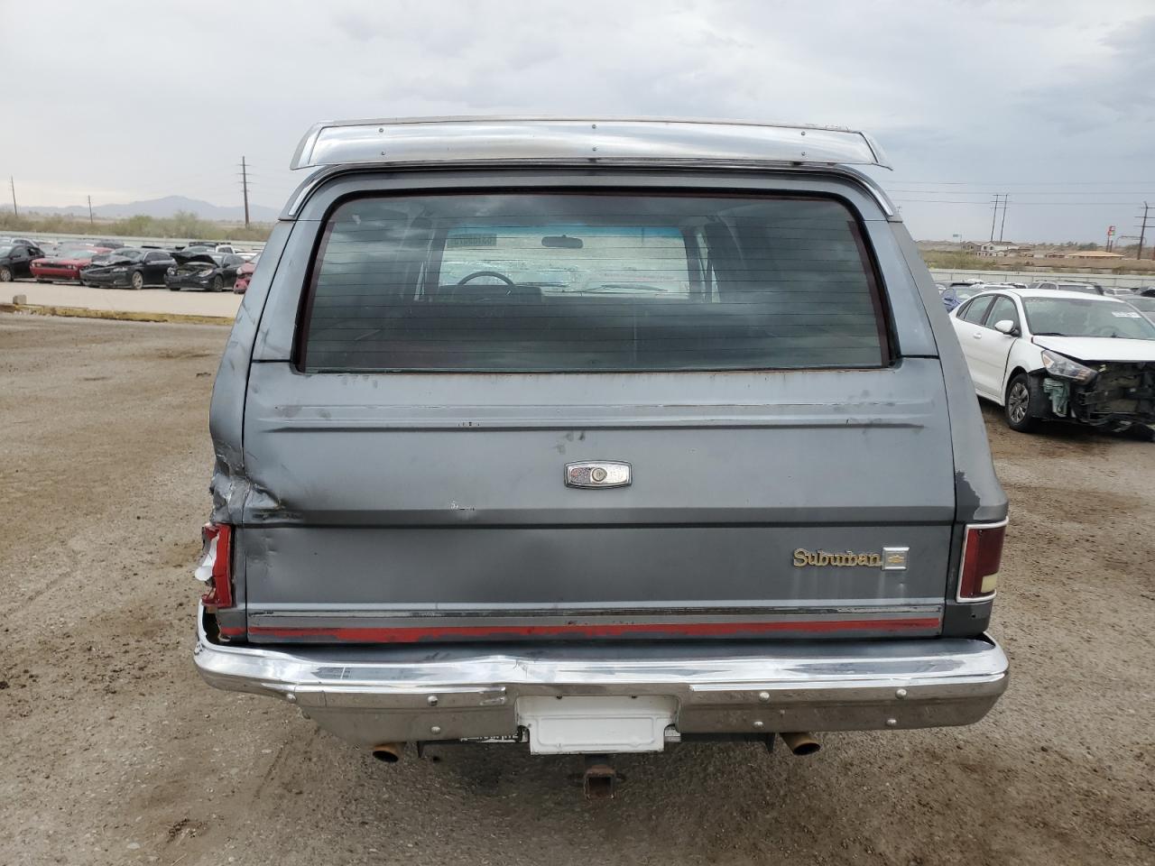 1987 Chevrolet Suburban V10 VIN: 1GNEV16K5HF122312 Lot: 63189075