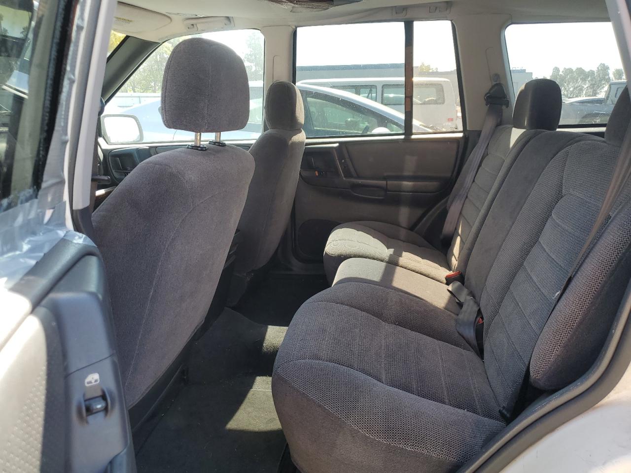 1997 Jeep Grand Cherokee Laredo VIN: 1J4FX58S1VC743761 Lot: 64685865