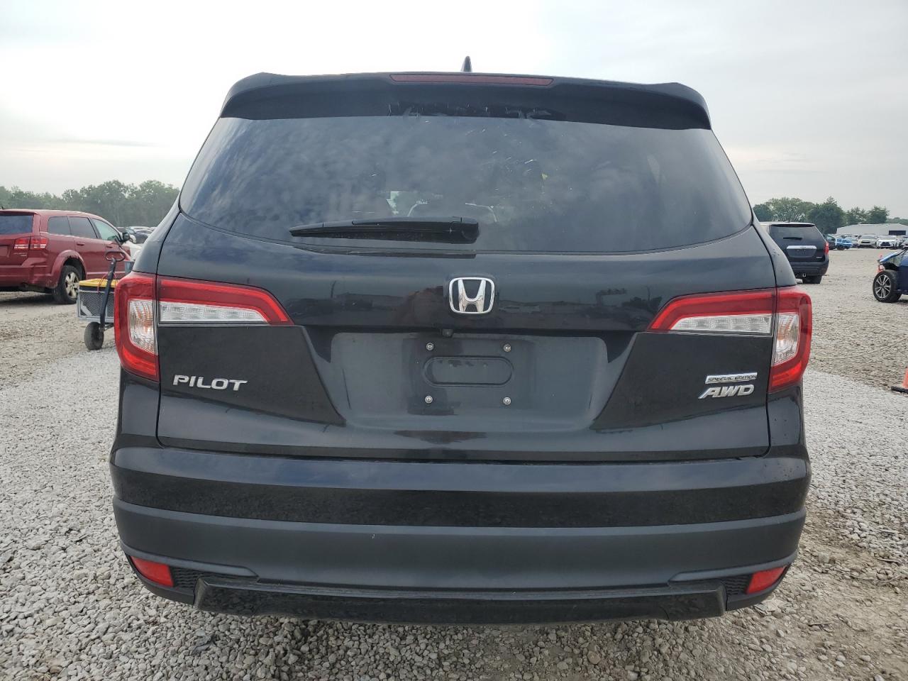 2021 Honda Pilot Se VIN: 5FNYF6H2XMB013565 Lot: 64585345