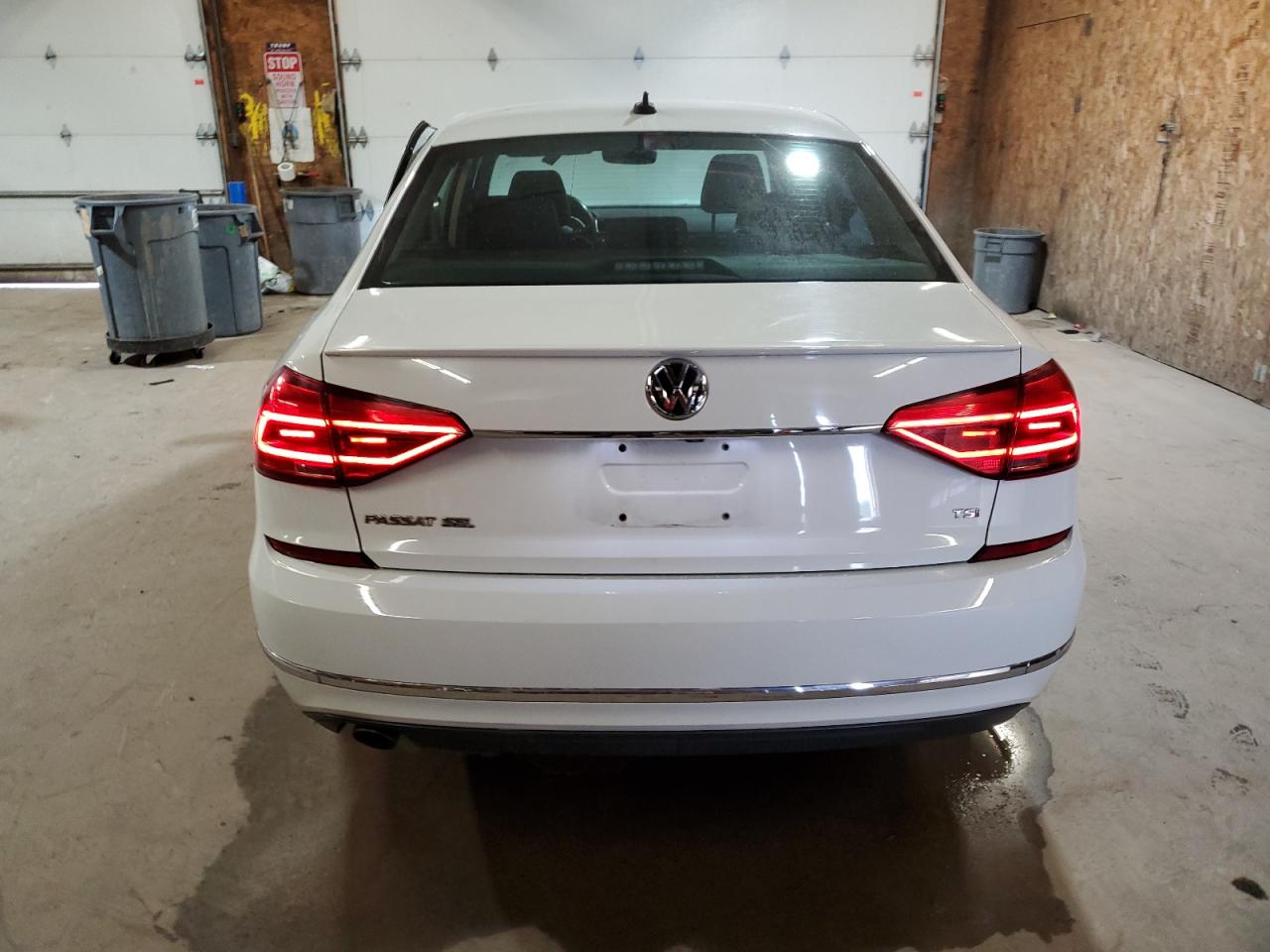 2016 Volkswagen Passat Sel VIN: 1VWCT7A34GC040920 Lot: 64993915