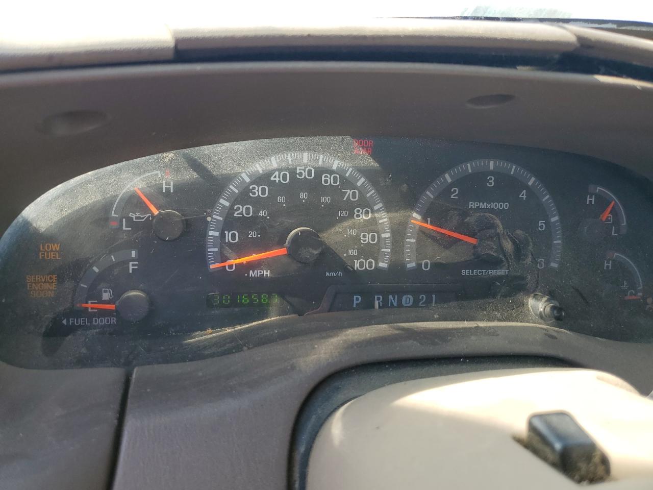 1999 Ford F150 VIN: 1FTRX18W7XKA55819 Lot: 64293245