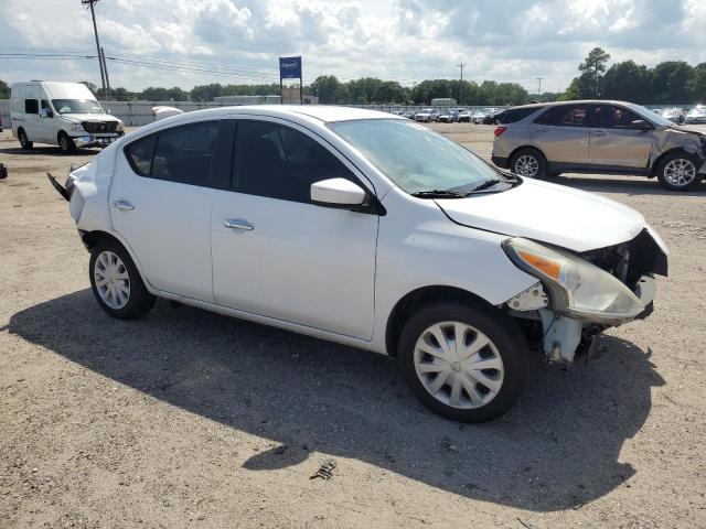  NISSAN VERSA 2019 Белы