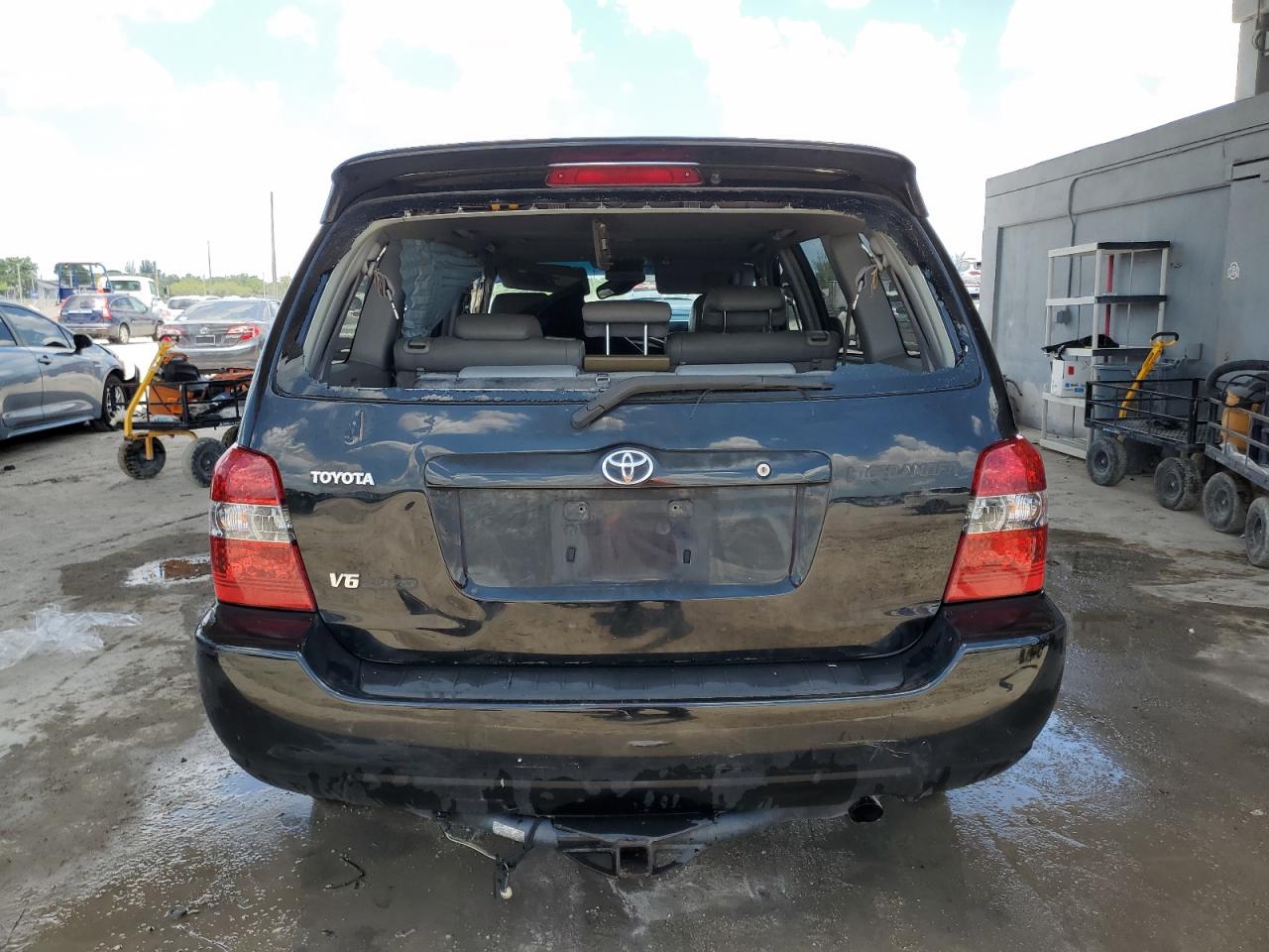 2005 Toyota Highlander Limited VIN: JTEEP21A050106584 Lot: 66988485
