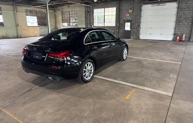  MERCEDES-BENZ A-CLASS 2021 Czarny