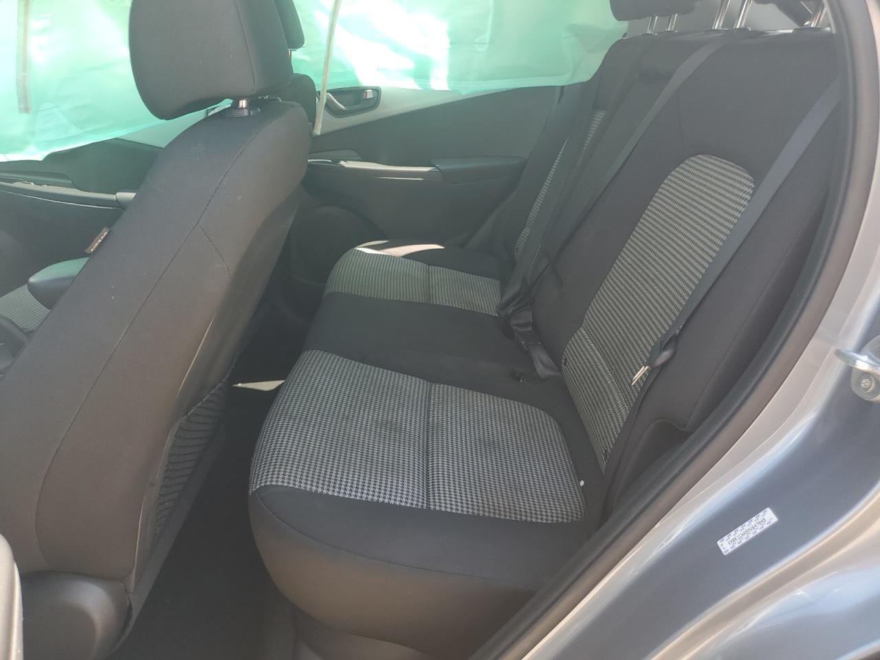 km8k1caa5mu647048 KM8K1CAA5MU647048 2021 Hyundai Kona Se
