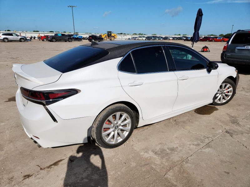 TOYOTA CAMRY 2018 Biały