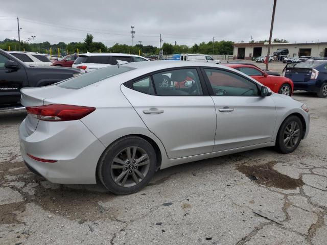  HYUNDAI ELANTRA 2018 Srebrny