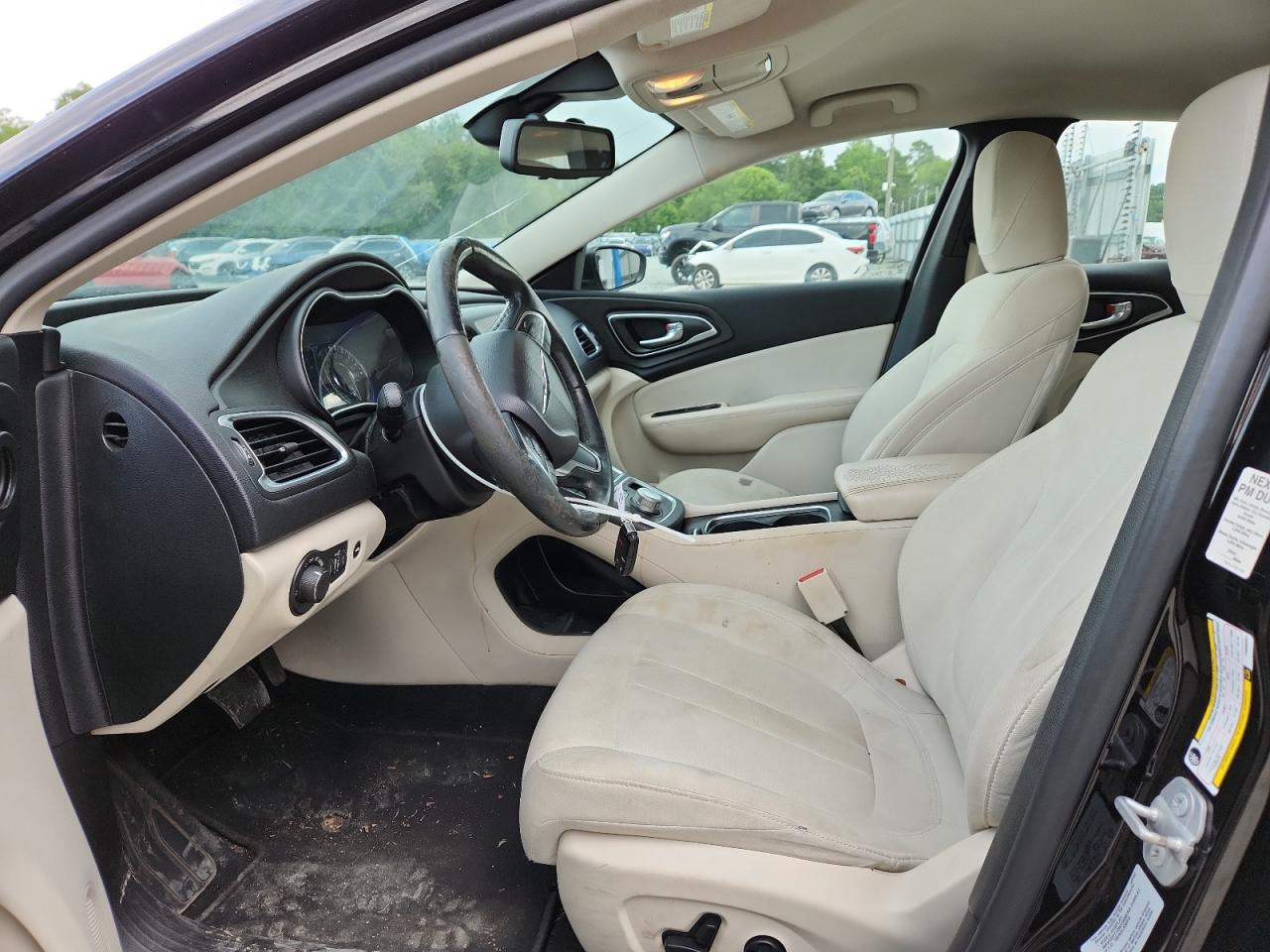 2015 Chrysler 200 Limited VIN: 1C3CCCAB2FN666301 Lot: 64758215