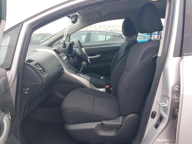 2011 TOYOTA AURIS TR V