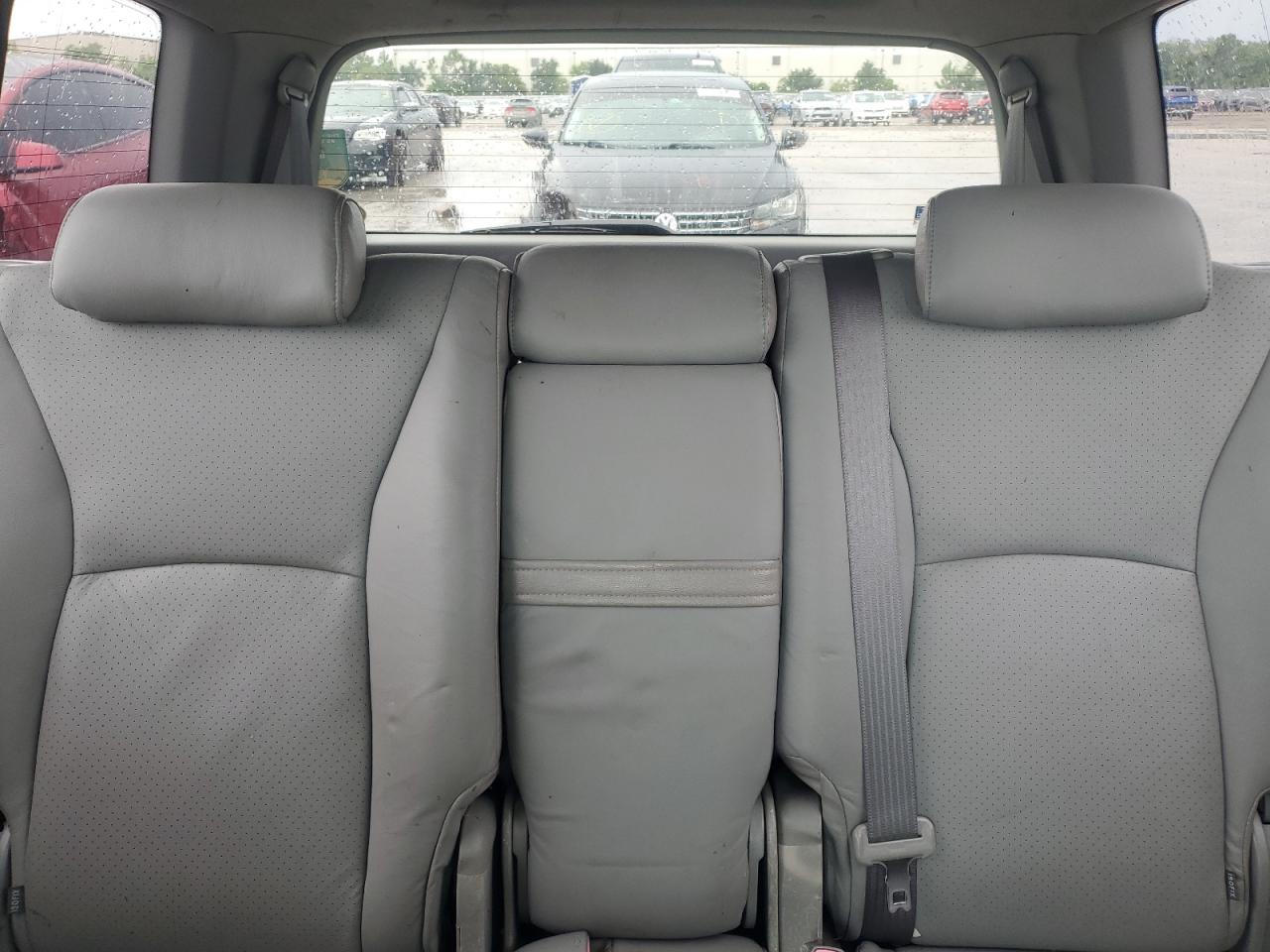 2004 Toyota Highlander Base VIN: JTEDP21A240036998 Lot: 64717675