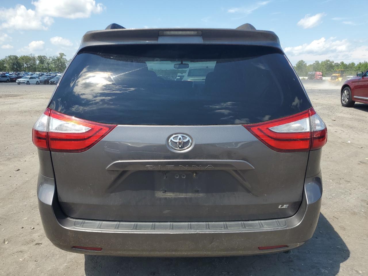 2016 Toyota Sienna Le VIN: 5TDKK3DC0GS718695 Lot: 63070165