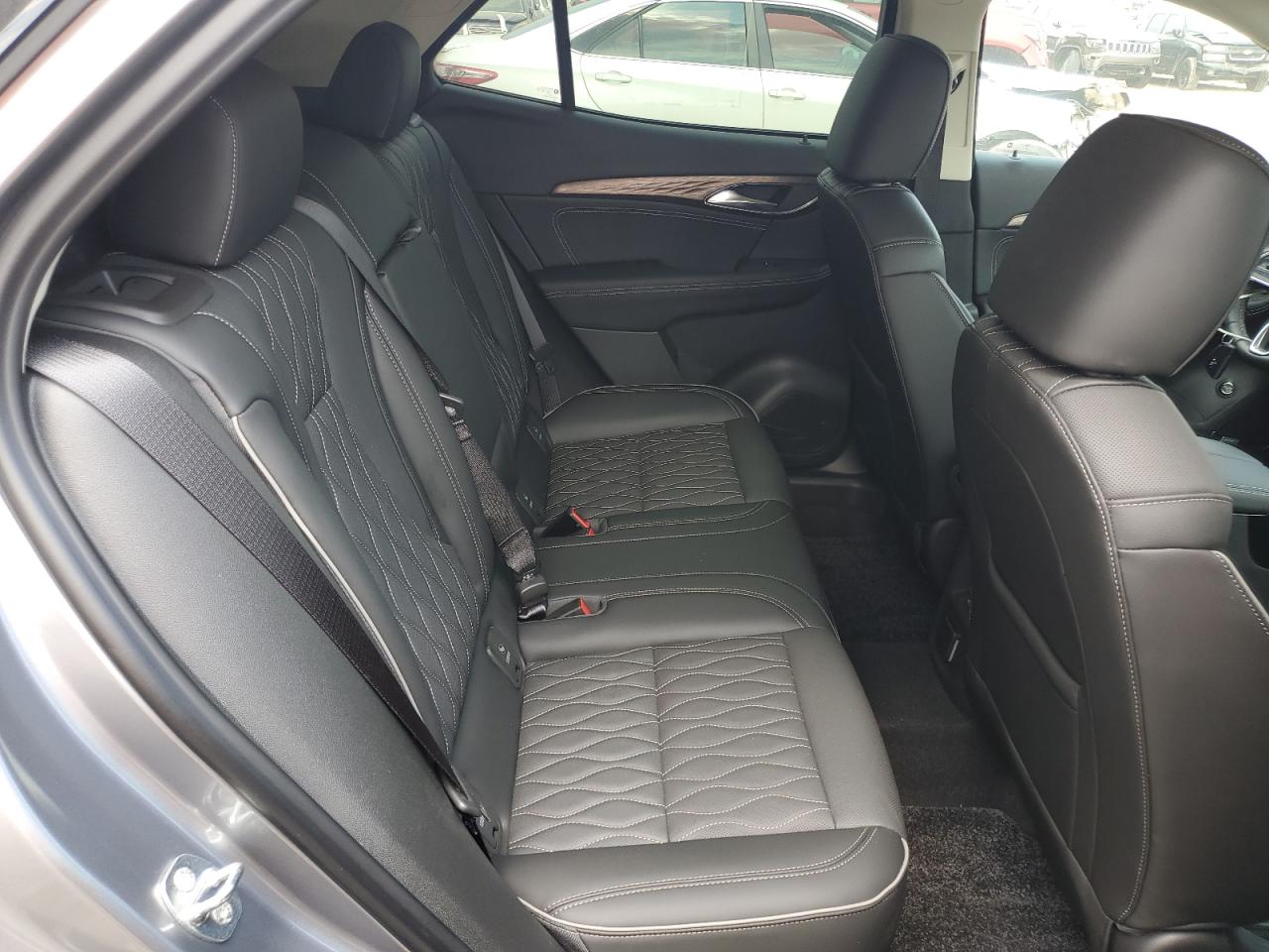 2022 Buick Envision Avenir VIN: LRBFZSR46ND015828 Lot: 63518925
