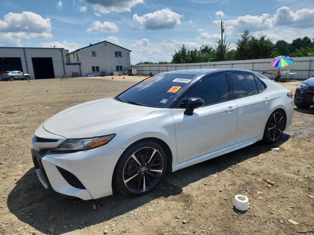  TOYOTA CAMRY 2019 Белы