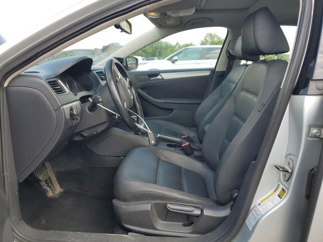  VOLKSWAGEN JETTA 2012 Srebrny