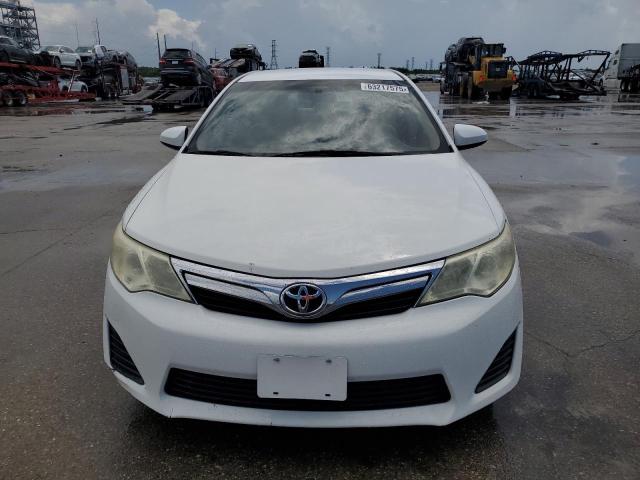  TOYOTA CAMRY 2014 Biały