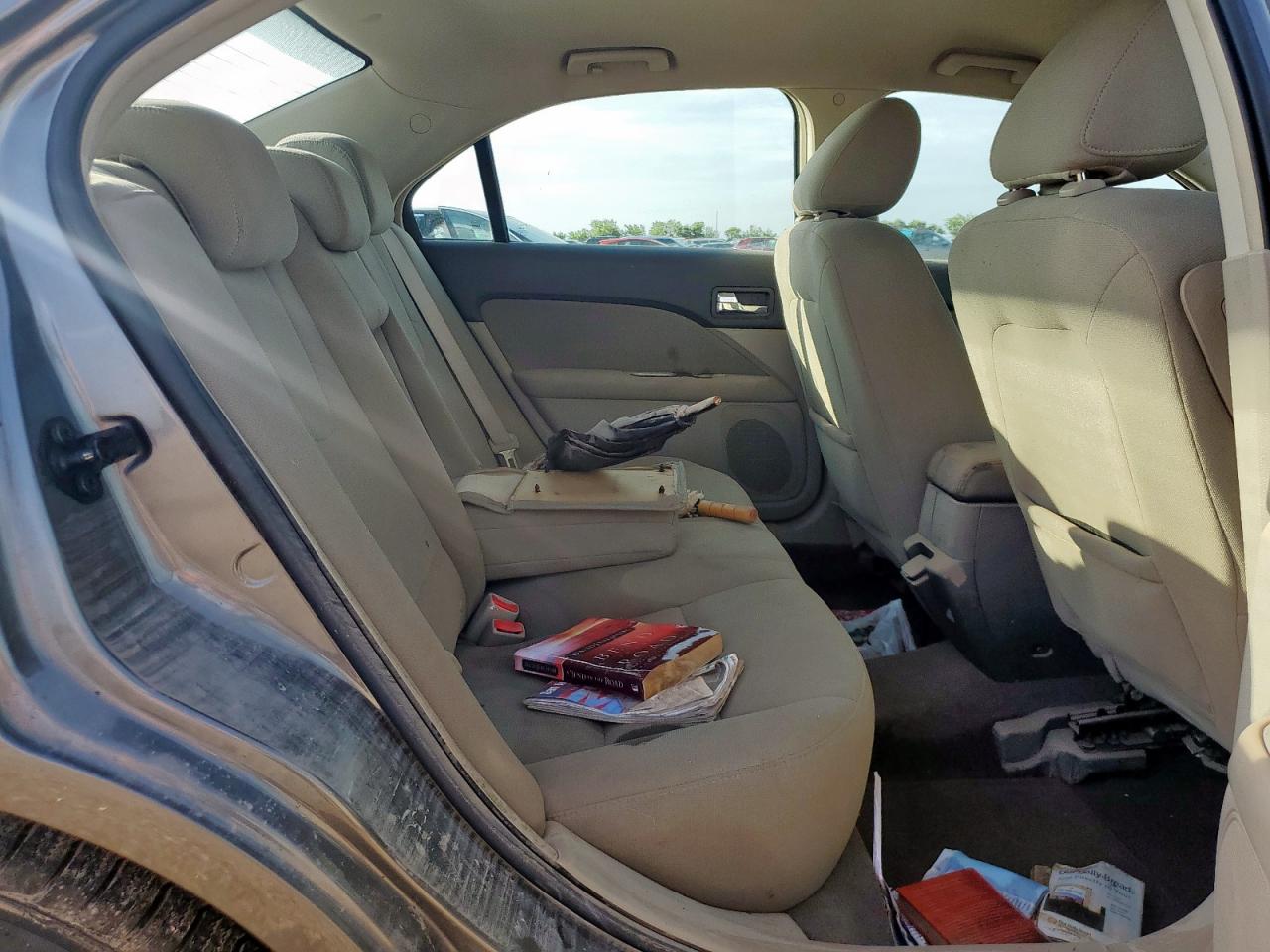 2010 Ford Fusion Hybrid VIN: 3FADP0L34AR147402 Lot: 64518975