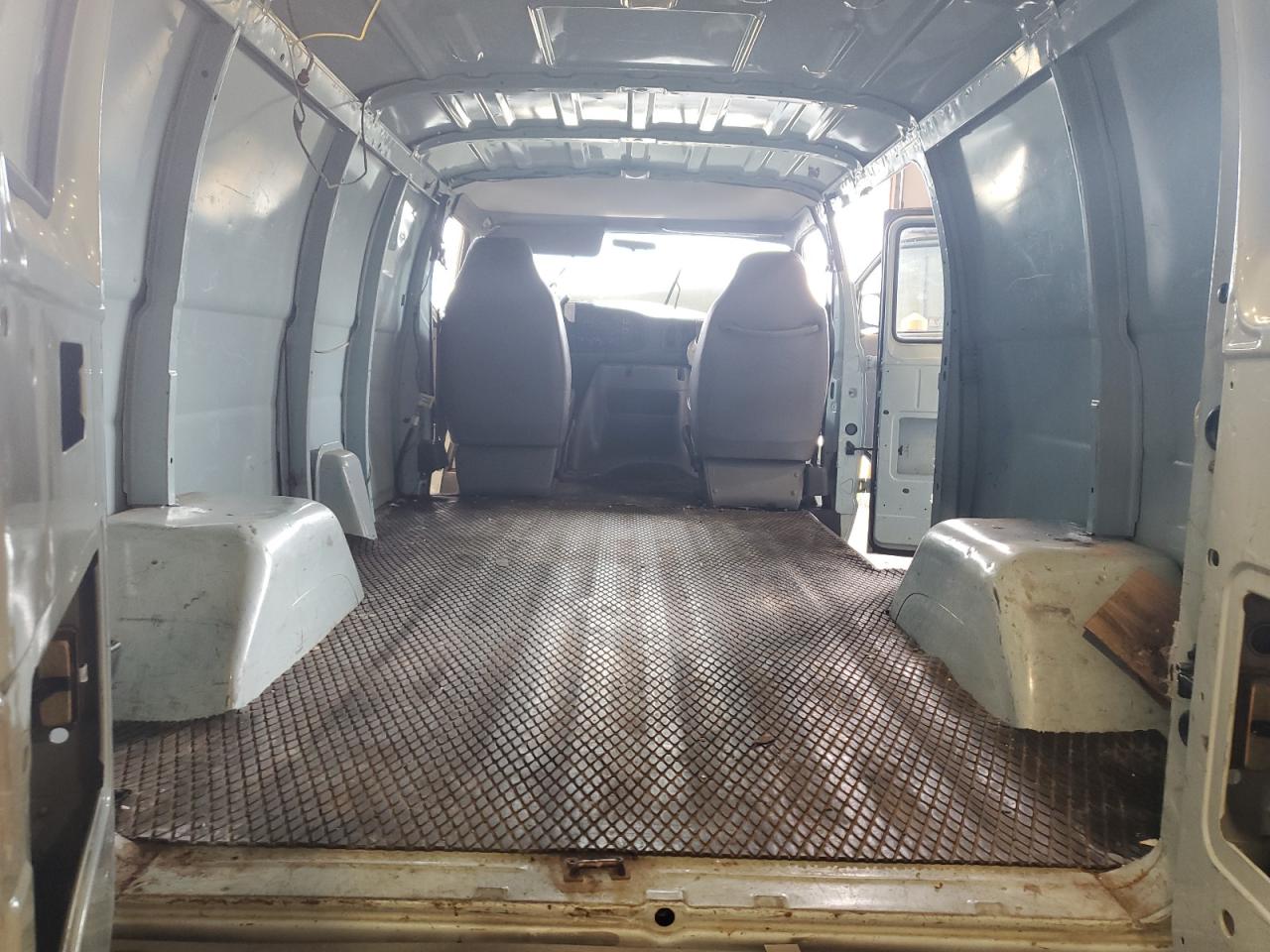 1998 Dodge Ram Van B2500 VIN: 2B7JB21YXWK121592 Lot: 64211835