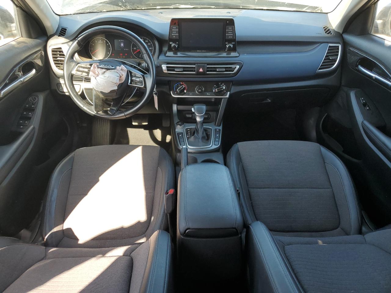 2021 Kia Seltos S VIN: KNDEUCAAXM7168101 Lot: 63588335