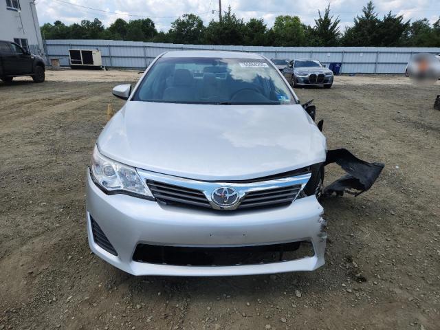  TOYOTA CAMRY 2012 Srebrny