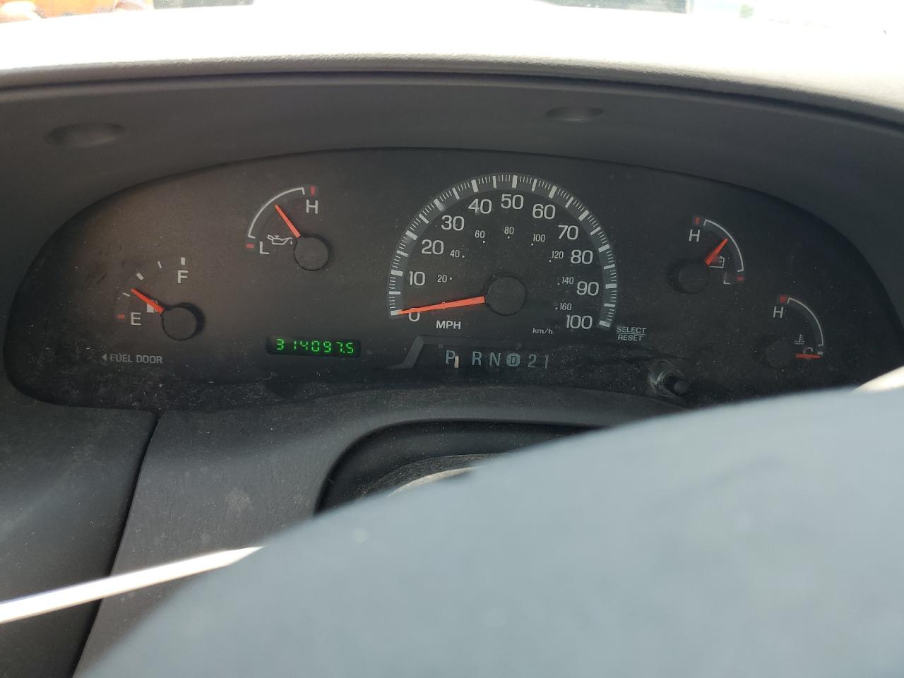 2000 Ford F150 VIN: 1FTRX17W3YKB40014 Lot: 63325265
