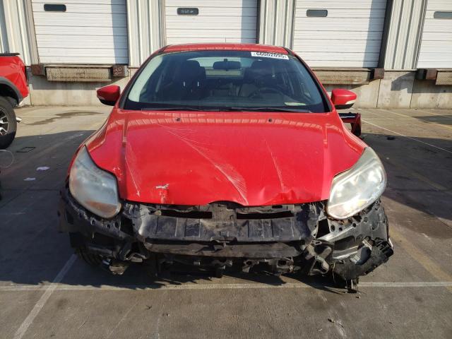 Sedans FORD FOCUS 2014 Red