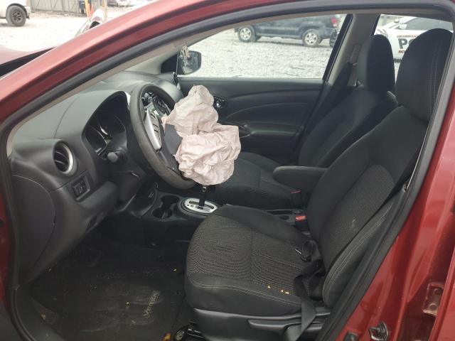 NISSAN VERSA 2018 Czerwony