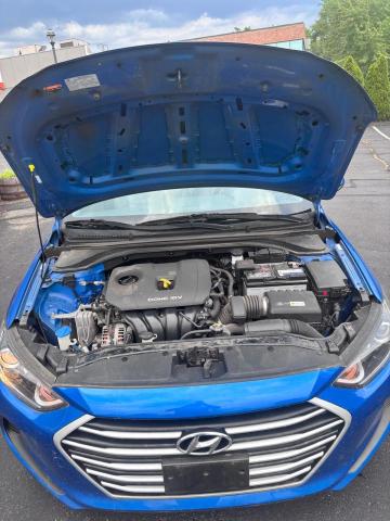 Sedans HYUNDAI ELANTRA 2017 Granatowy